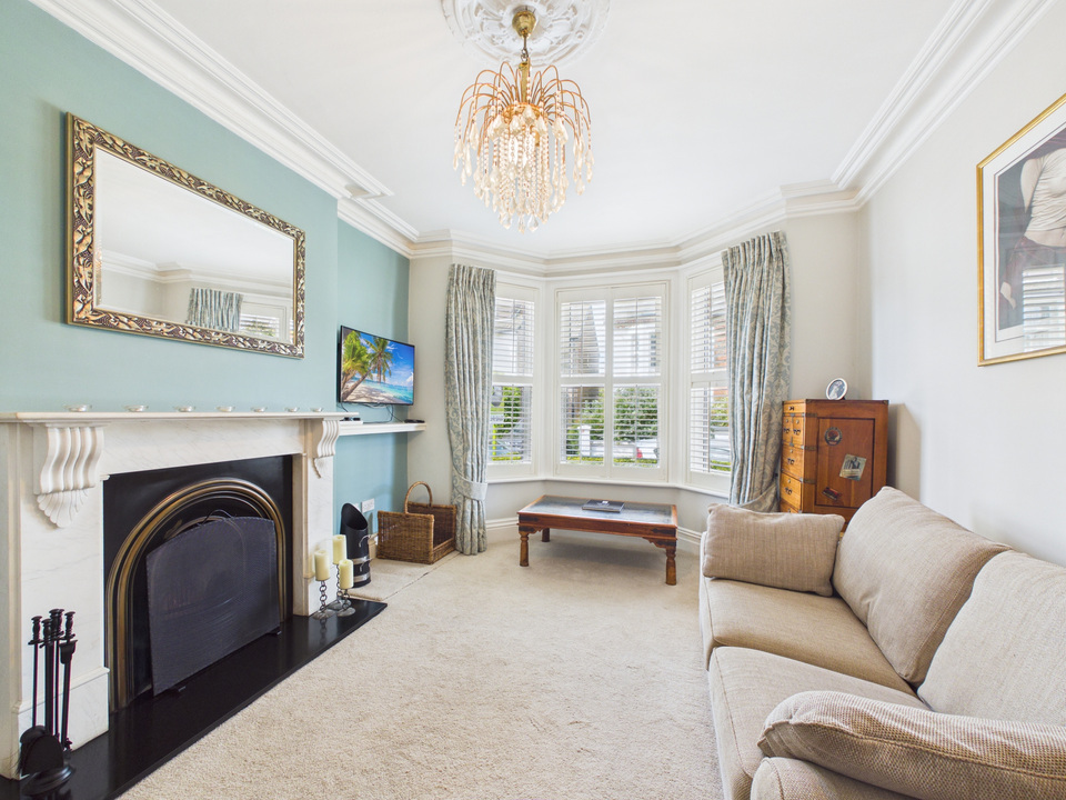 4 bed semi-detached house for sale in Arthur Road, Horsham  - Property Image 14