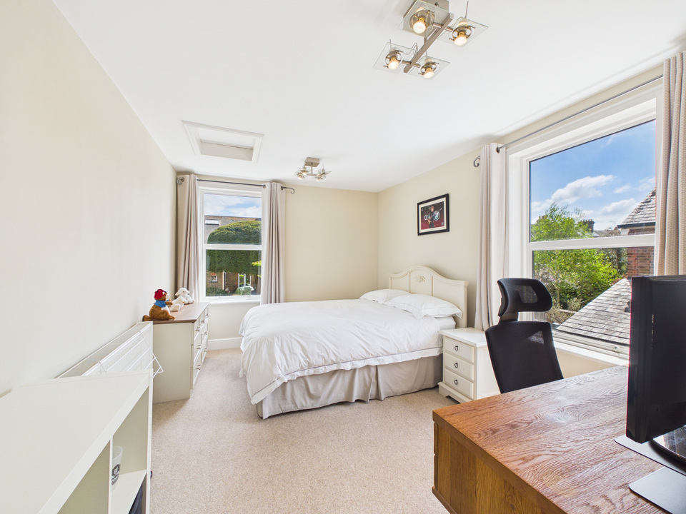 4 bed semi-detached house for sale in Arthur Road, Horsham  - Property Image 20