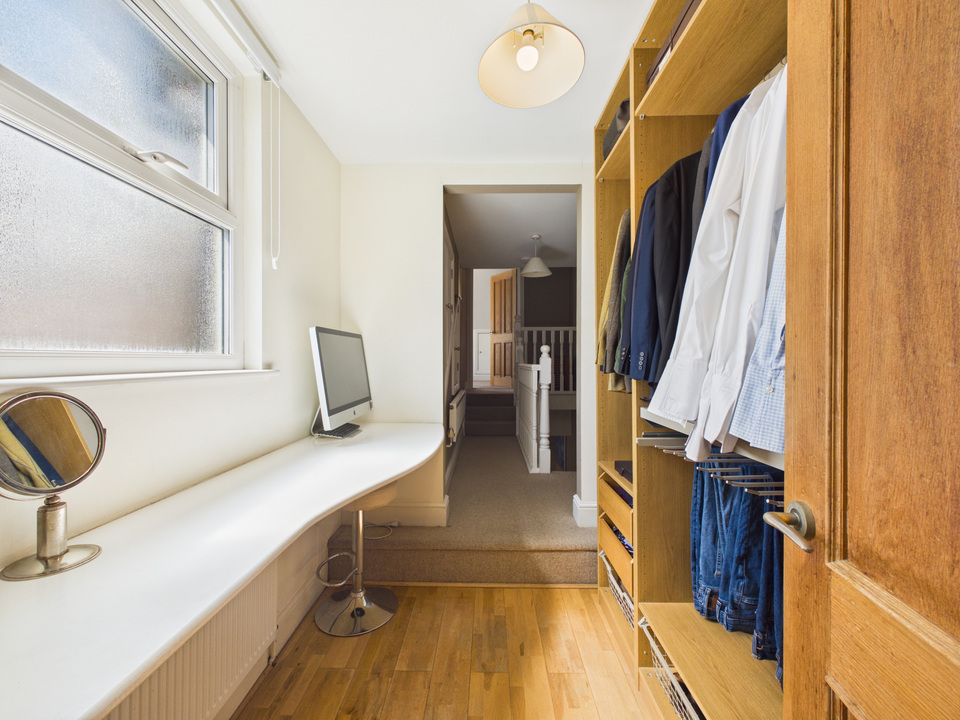 4 bed semi-detached house for sale in Arthur Road, Horsham  - Property Image 28