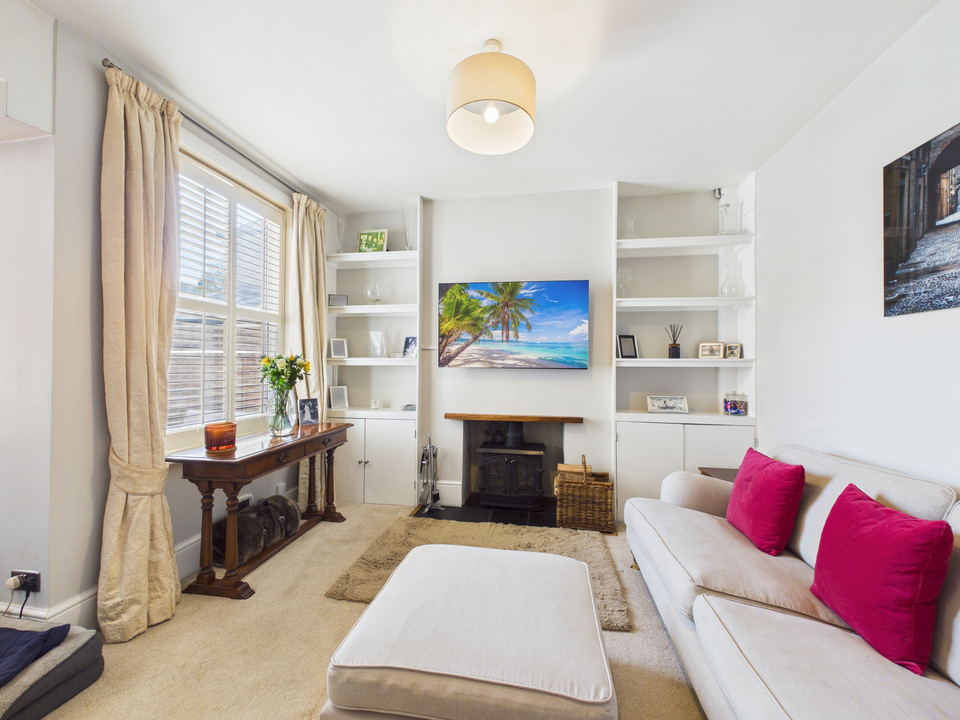 4 bed semi-detached house for sale in Arthur Road, Horsham  - Property Image 4