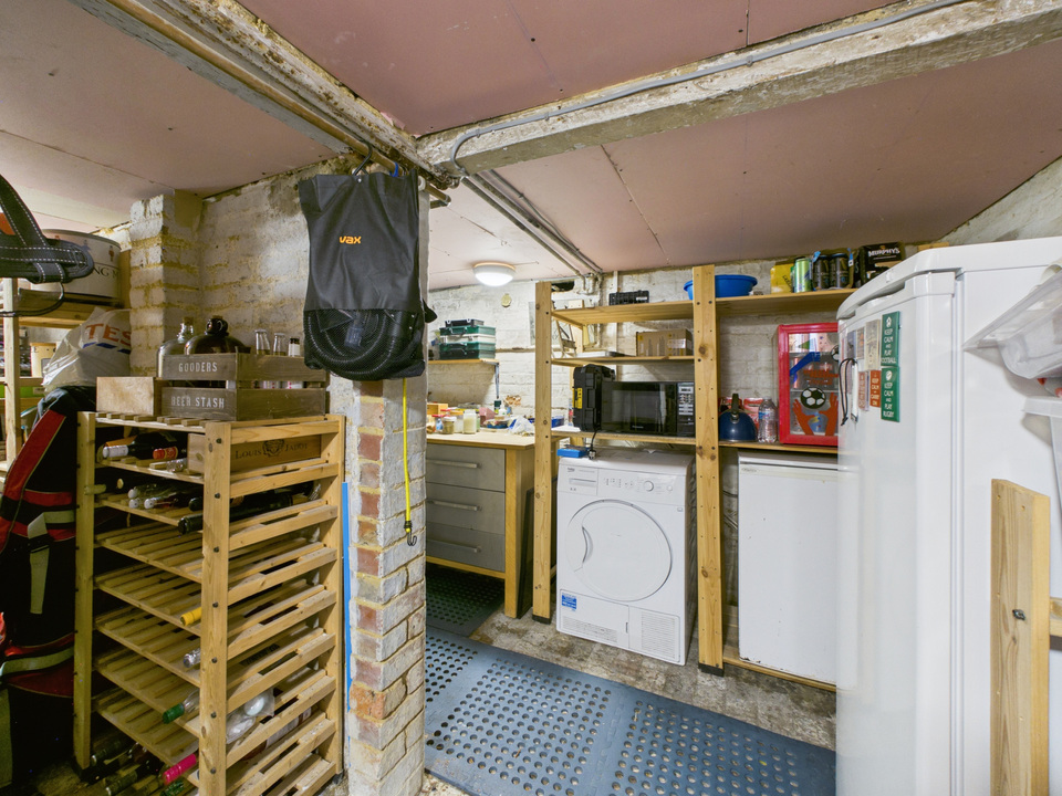 4 bed semi-detached house for sale in Arthur Road, Horsham  - Property Image 30