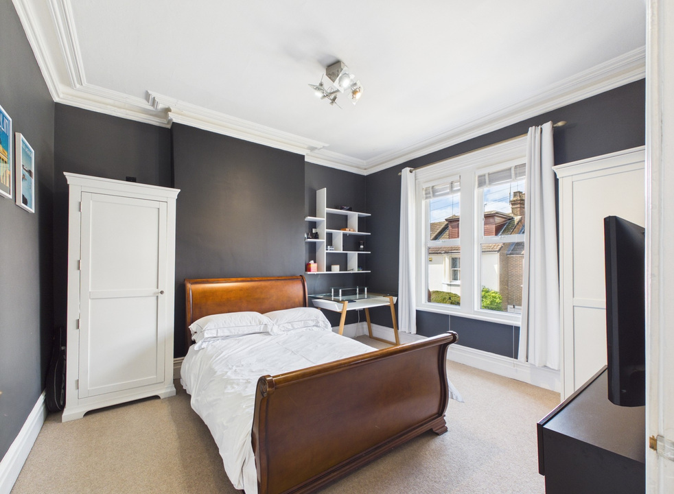 4 bed semi-detached house for sale in Arthur Road, Horsham  - Property Image 7