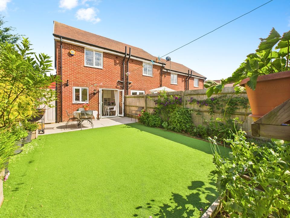 2 bed semi-detached house for sale in Rhodes Way, Billingshurst - Property Image 1