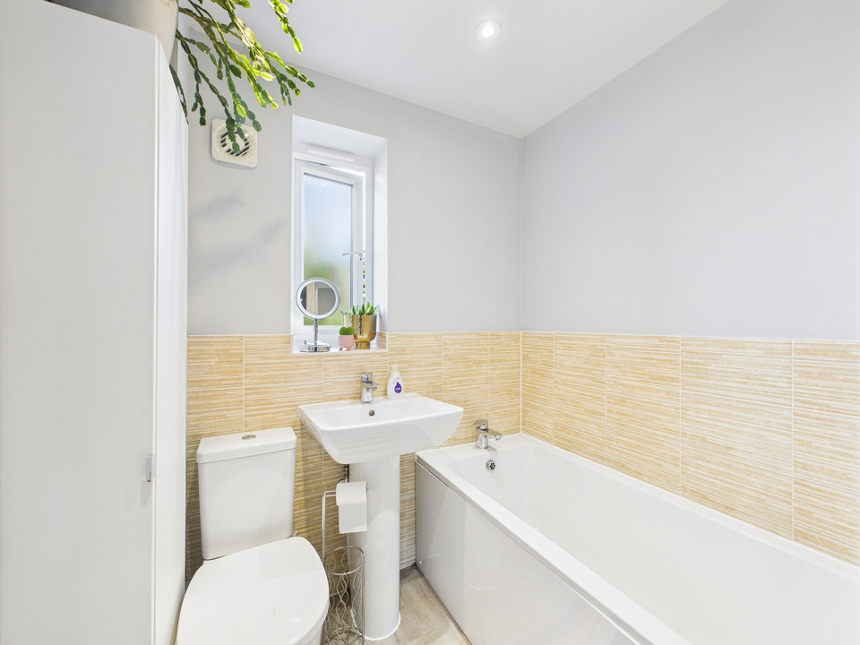 2 bed semi-detached house for sale in Rhodes Way, Billingshurst - Property Image 2