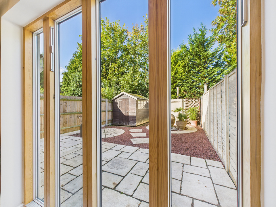 3 bed town house for sale in Kings Gate, Horsham - Property Image 15