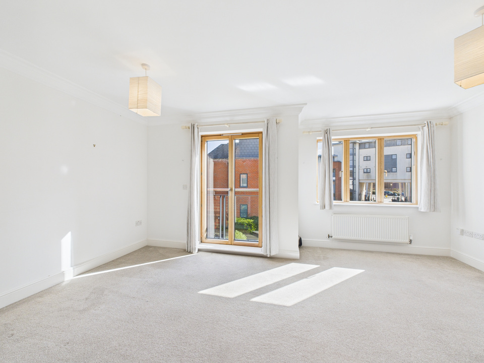 3 bed town house for sale in Kings Gate, Horsham - Property Image 16