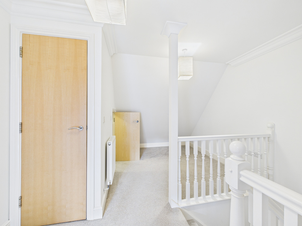3 bed town house for sale in Kings Gate, Horsham - Property Image 20