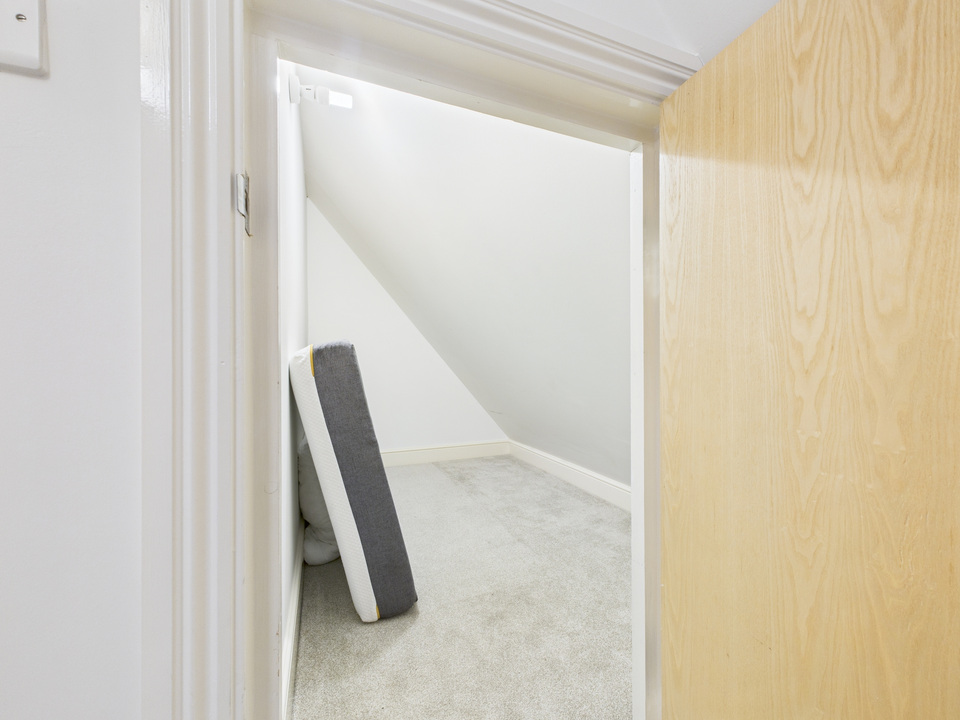 3 bed town house for sale in Kings Gate, Horsham - Property Image 21