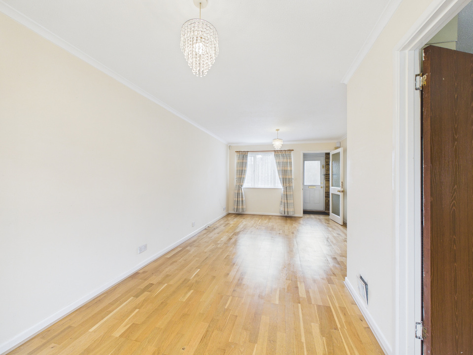 3 bed semi-detached house for sale in Singleton Road, Broadbridge Heath, Horsham, West Sussex - Property Image 8