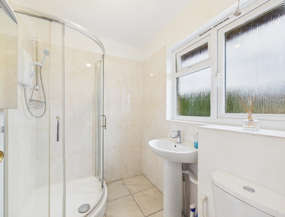3 bed semi-detached house for sale in Singleton Road, Broadbridge Heath, Horsham, West Sussex - Property Image 7