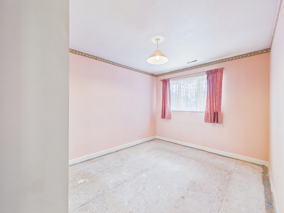 3 bed semi-detached house for sale in Singleton Road, Broadbridge Heath, Horsham, West Sussex - Property Image 4