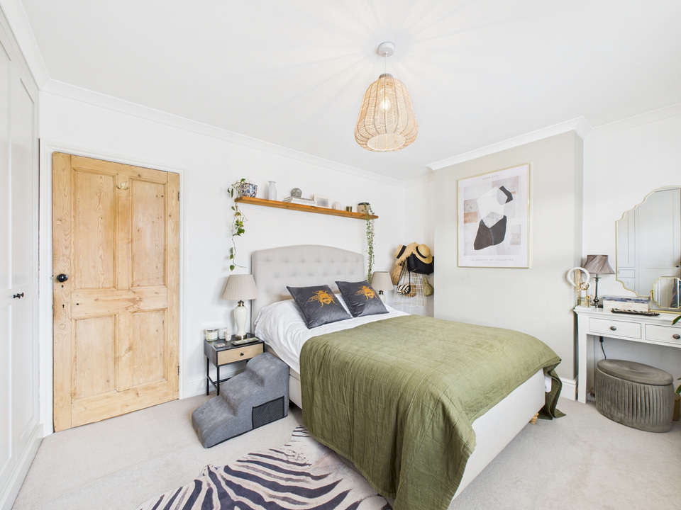 3 bed semi-detached house for sale in Park Terrace East, Horsham - Property Image 18