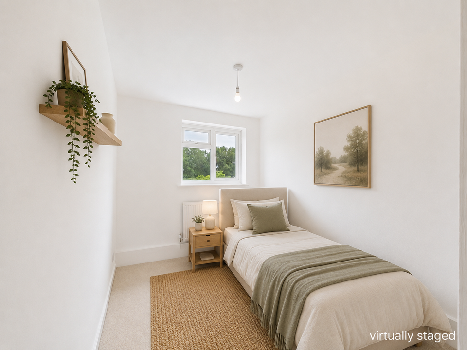 3 bed end of terrace house for sale in Brockhurst Close, Horsham, West Sussex - Property Image 8
