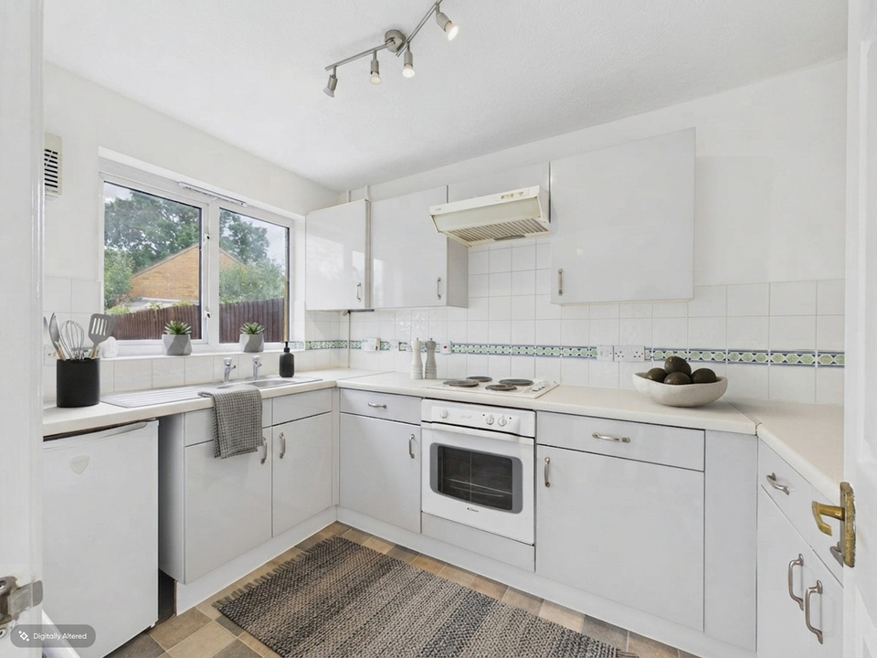 3 bed end of terrace house for sale in Ropeland Way, Horsham, West Sussex  - Property Image 7