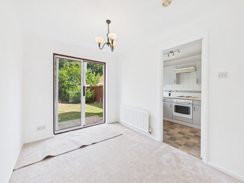 3 bed end of terrace house for sale in Ropeland Way, Horsham, West Sussex  - Property Image 6