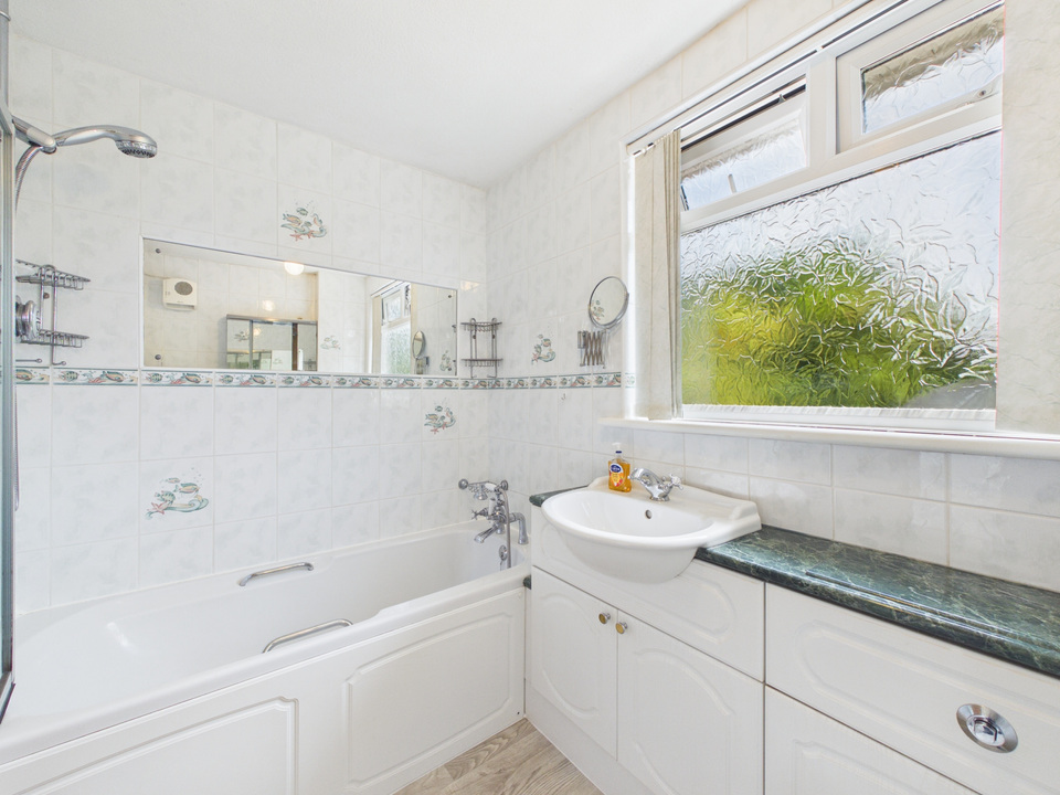 3 bed terraced house for sale in Laughton Road, Horsham, West Sussex  - Property Image 13