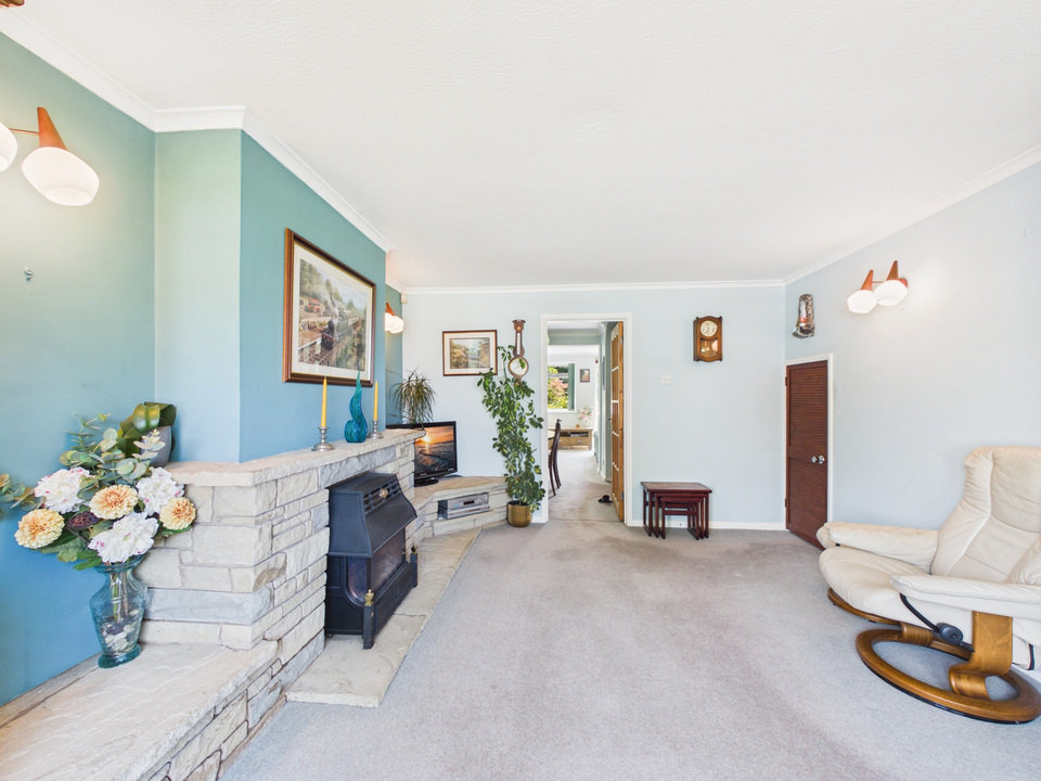 3 bed terraced house for sale in Laughton Road, Horsham, West Sussex  - Property Image 15
