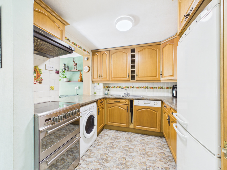 3 bed terraced house for sale in Laughton Road, Horsham, West Sussex  - Property Image 3