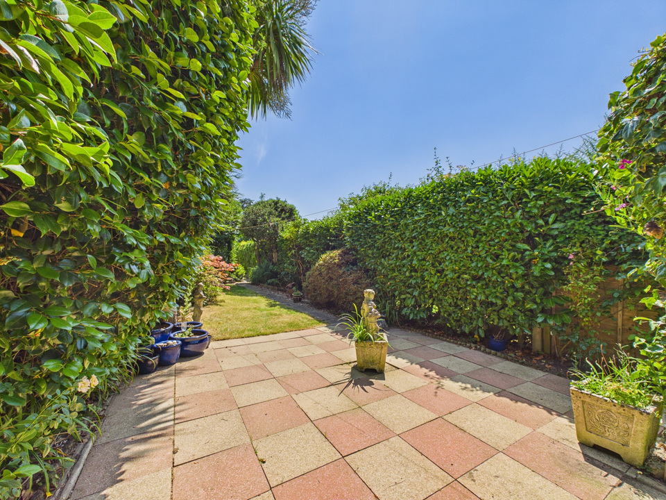 3 bed terraced house for sale in Laughton Road, Horsham, West Sussex  - Property Image 17
