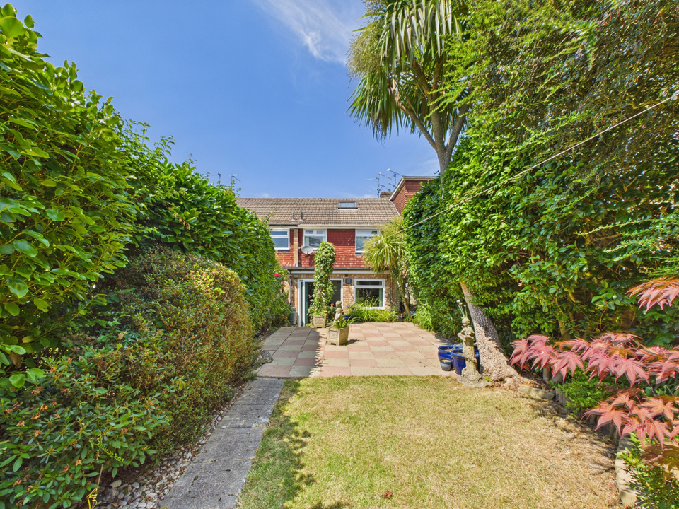 3 bed terraced house for sale in Laughton Road, Horsham, West Sussex  - Property Image 5