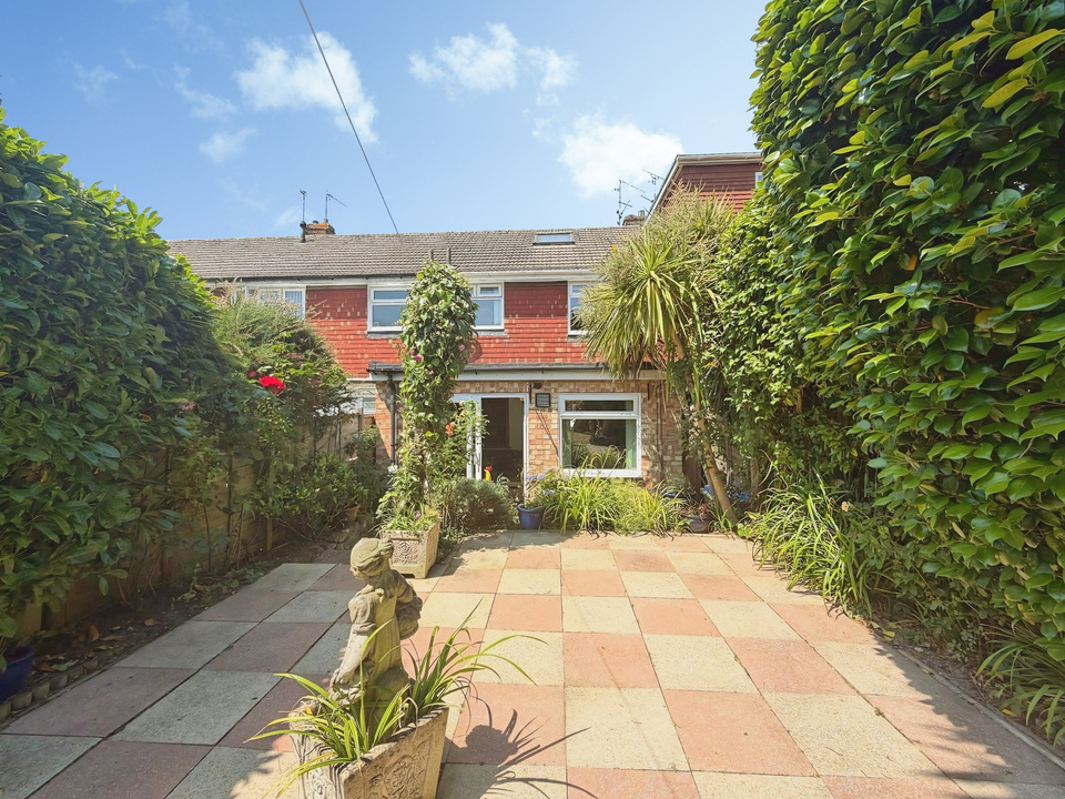 3 bed terraced house for sale in Laughton Road, Horsham, West Sussex  - Property Image 22