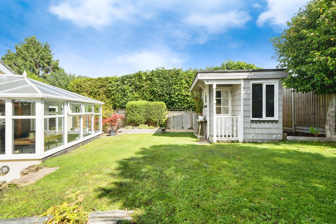 4 bed detached bungalow for sale in Lime Kiln Road, Mannings Heath  - Property Image 32
