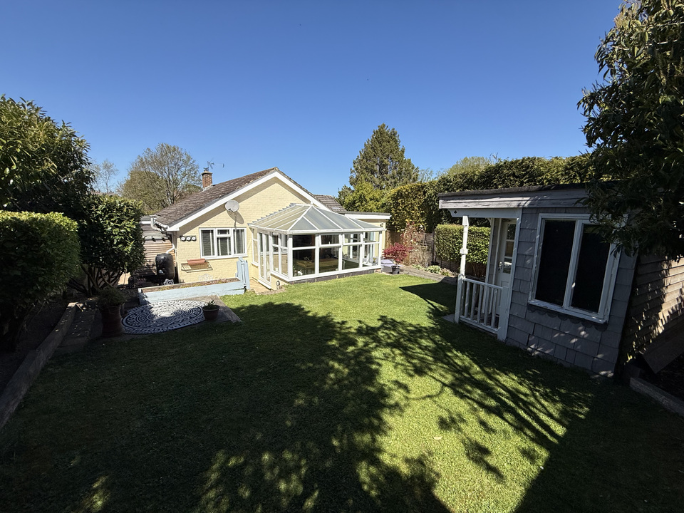 4 bed detached bungalow for sale in Lime Kiln Road, Mannings Heath  - Property Image 35