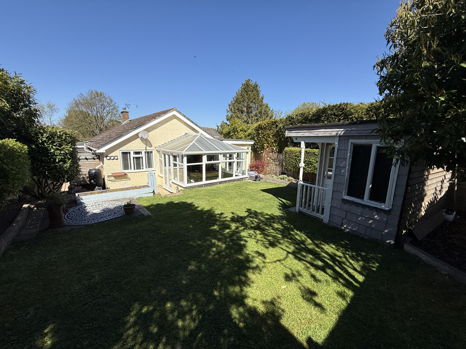 4 bed detached bungalow for sale in Lime Kiln Road, Mannings Heath  - Property Image 36