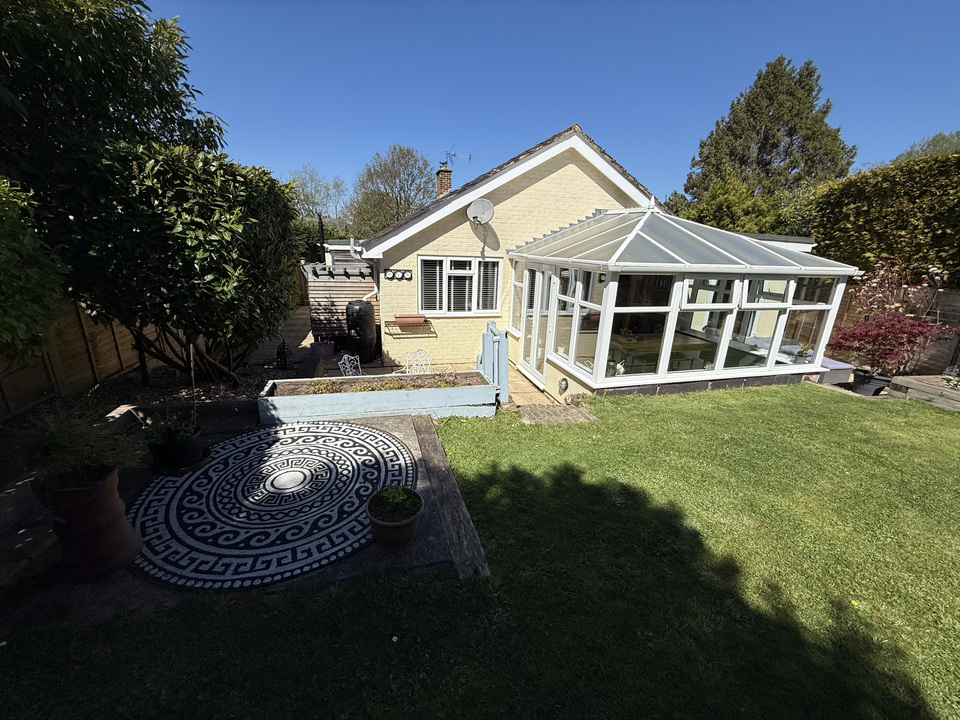 4 bed detached bungalow for sale in Lime Kiln Road, Mannings Heath  - Property Image 37