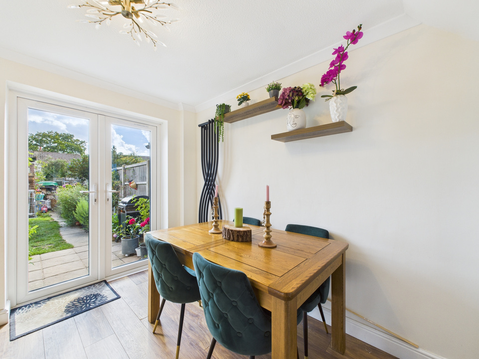 3 bed terraced house for sale in Beech Road, Horsham  - Property Image 14