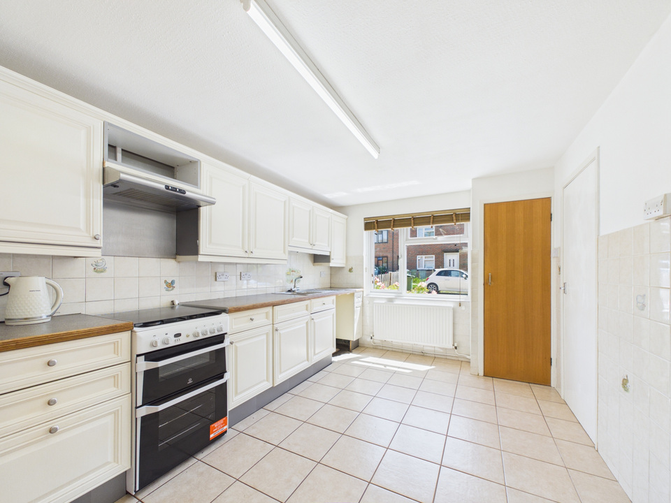 3 bed terraced house for sale in Sullington Mead, Broadbridge Heath  - Property Image 3