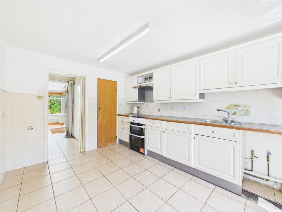 3 bed terraced house for sale in Sullington Mead, Broadbridge Heath  - Property Image 18