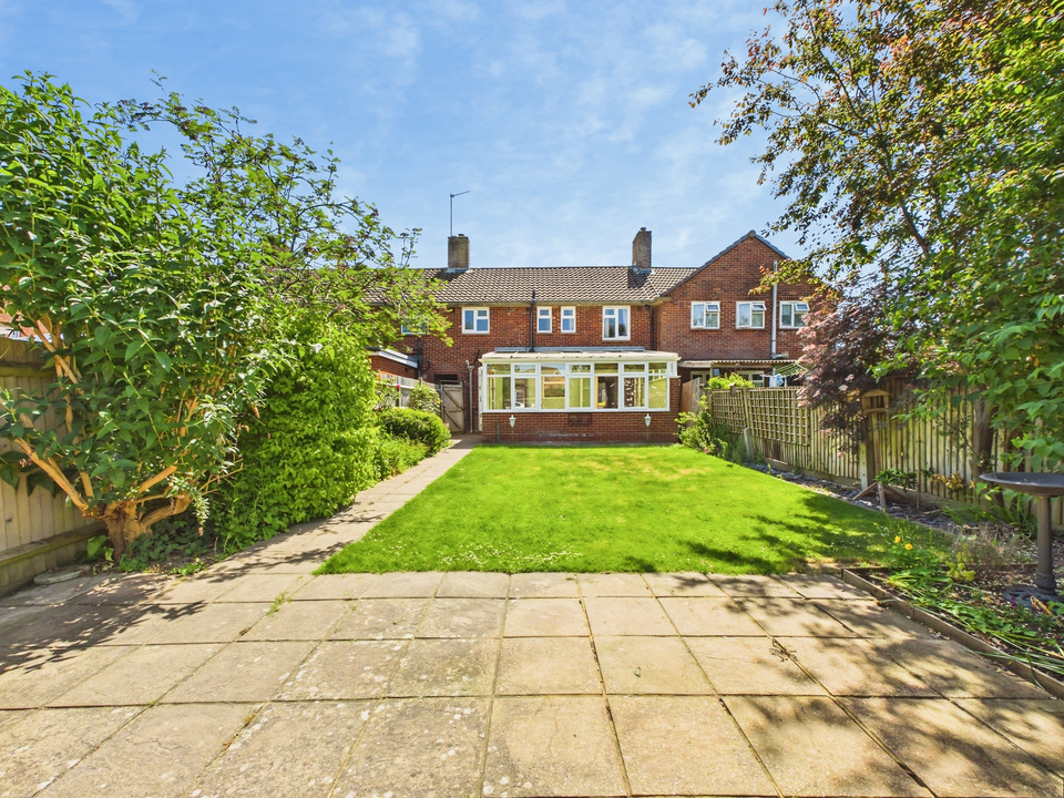 3 bed terraced house for sale in Sullington Mead, Broadbridge Heath  - Property Image 17