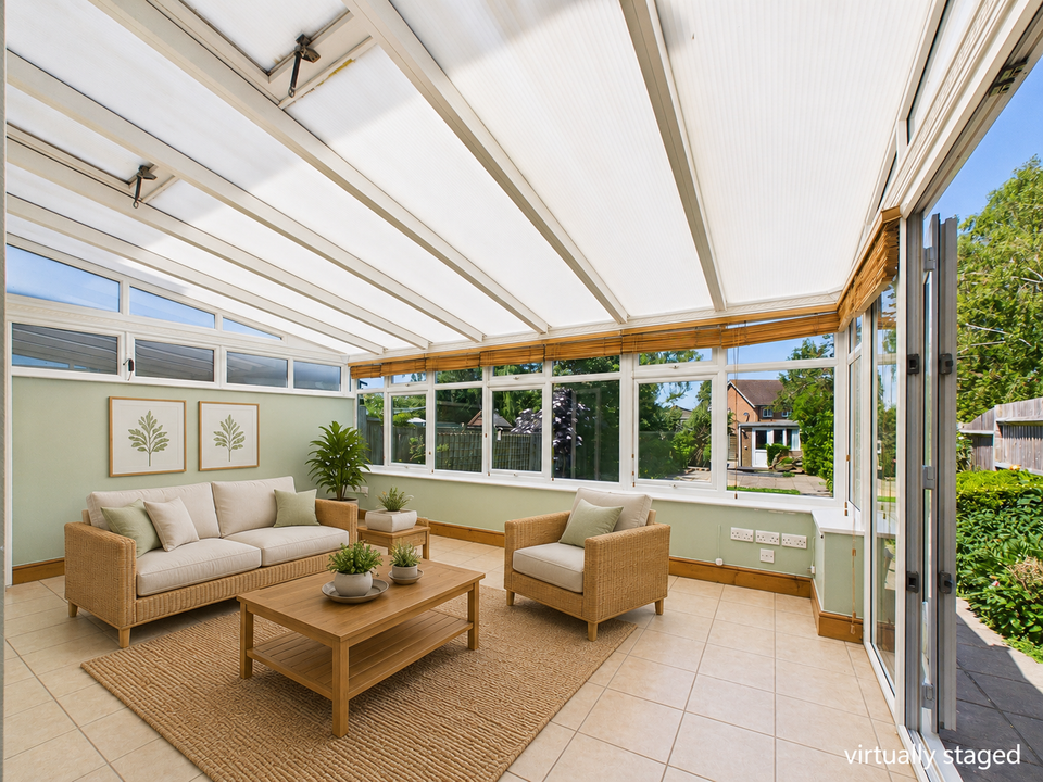 3 bed terraced house for sale in Sullington Mead, Broadbridge Heath  - Property Image 6