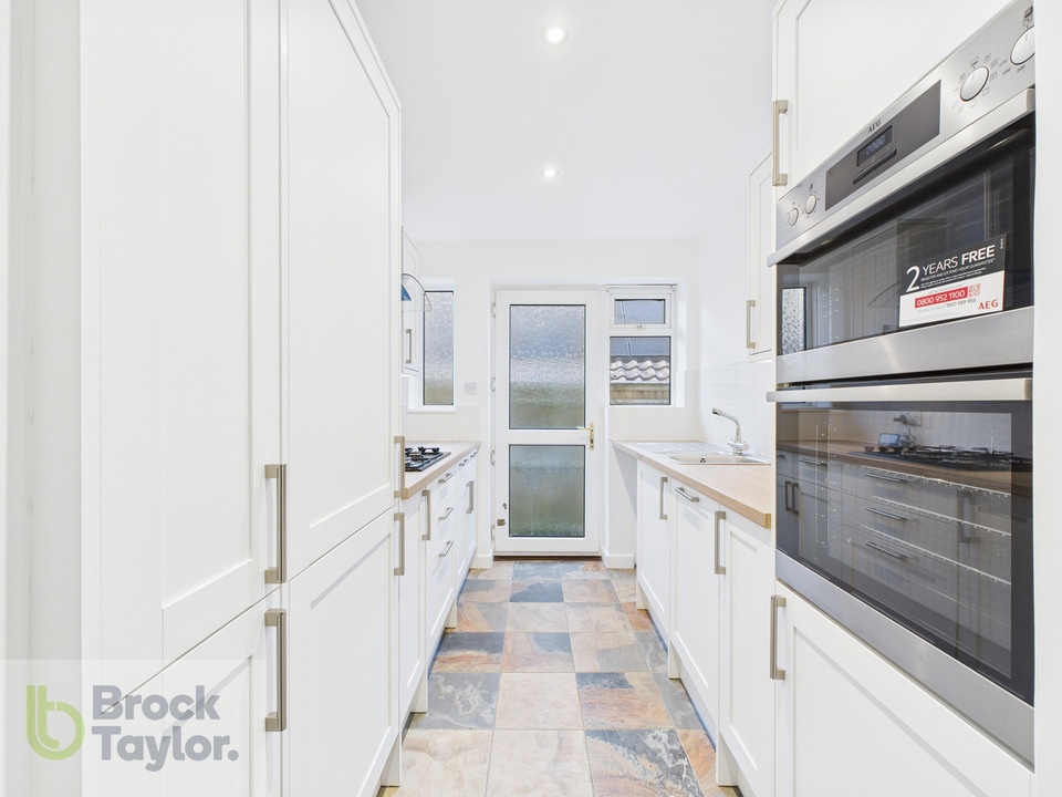 2 bed detached bungalow for sale in Turners Mill Close, Haywards Heath  - Property Image 4