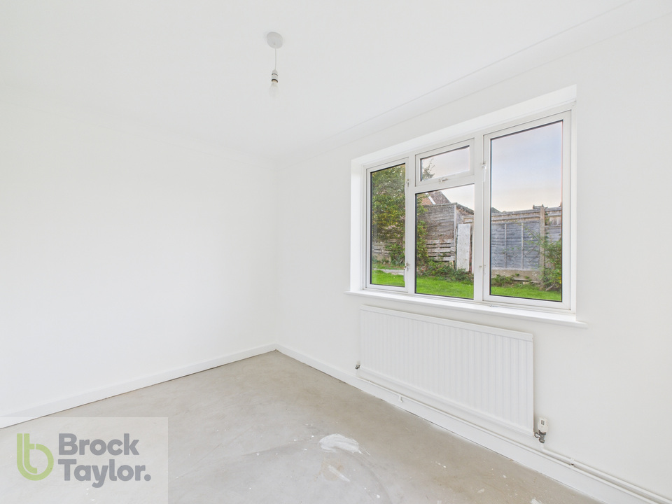 2 bed detached bungalow for sale in Turners Mill Close, Haywards Heath  - Property Image 9