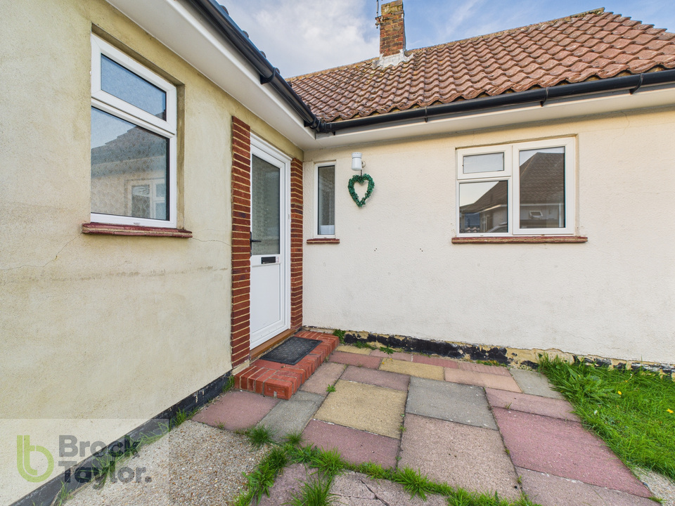 2 bed detached bungalow for sale in Turners Mill Close, Haywards Heath  - Property Image 13