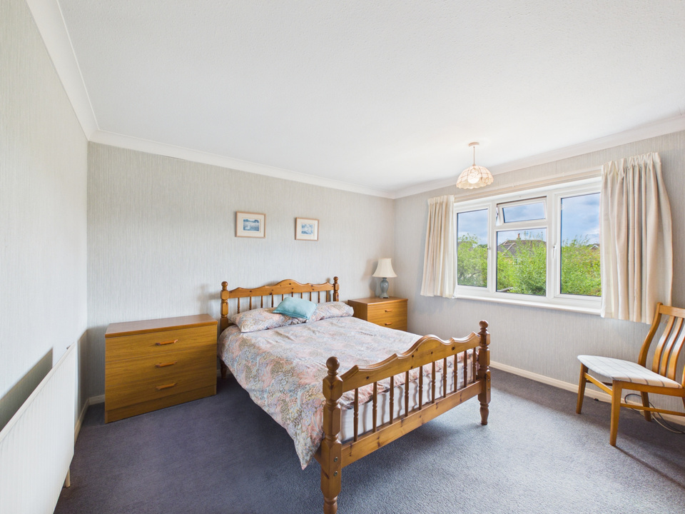 4 bed detached house for sale in Caterways, Horsham, West Sussex - Property Image 7