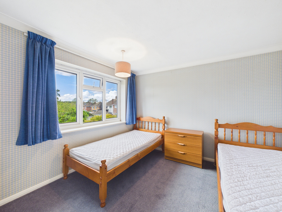 4 bed detached house for sale in Caterways, Horsham, West Sussex - Property Image 8