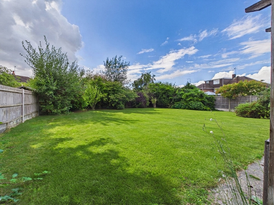 4 bed detached house for sale in Caterways, Horsham, West Sussex - Property Image 10