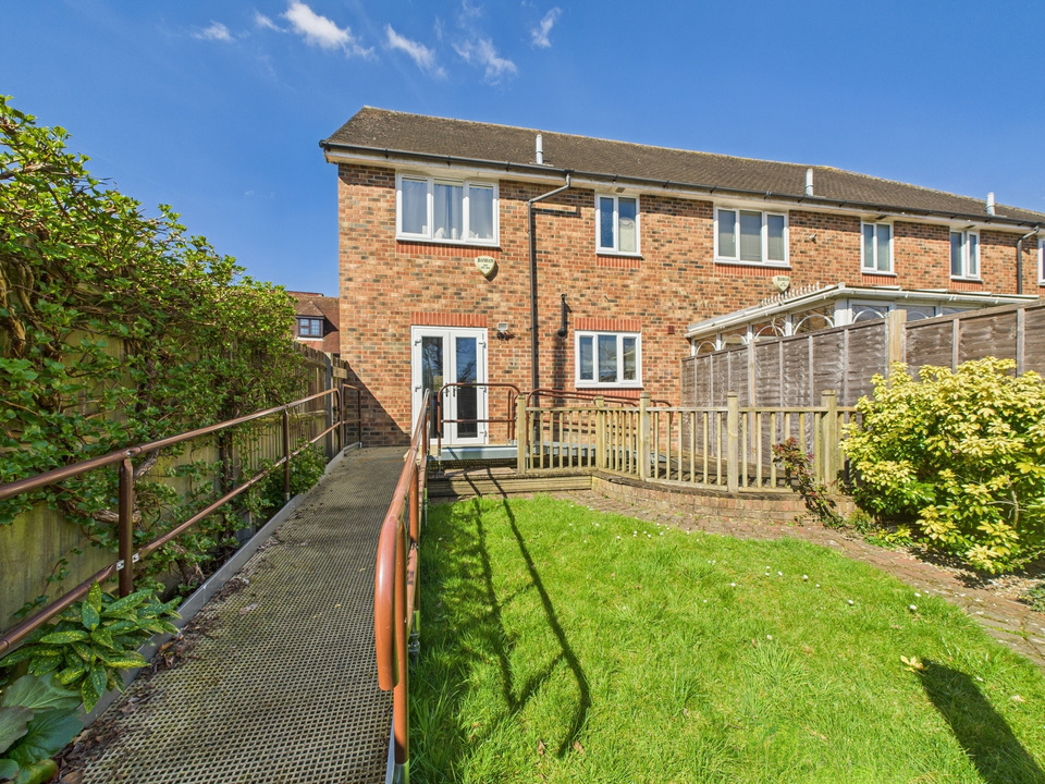 3 bed semi-detached house for sale in Bakers Close, Southwater
