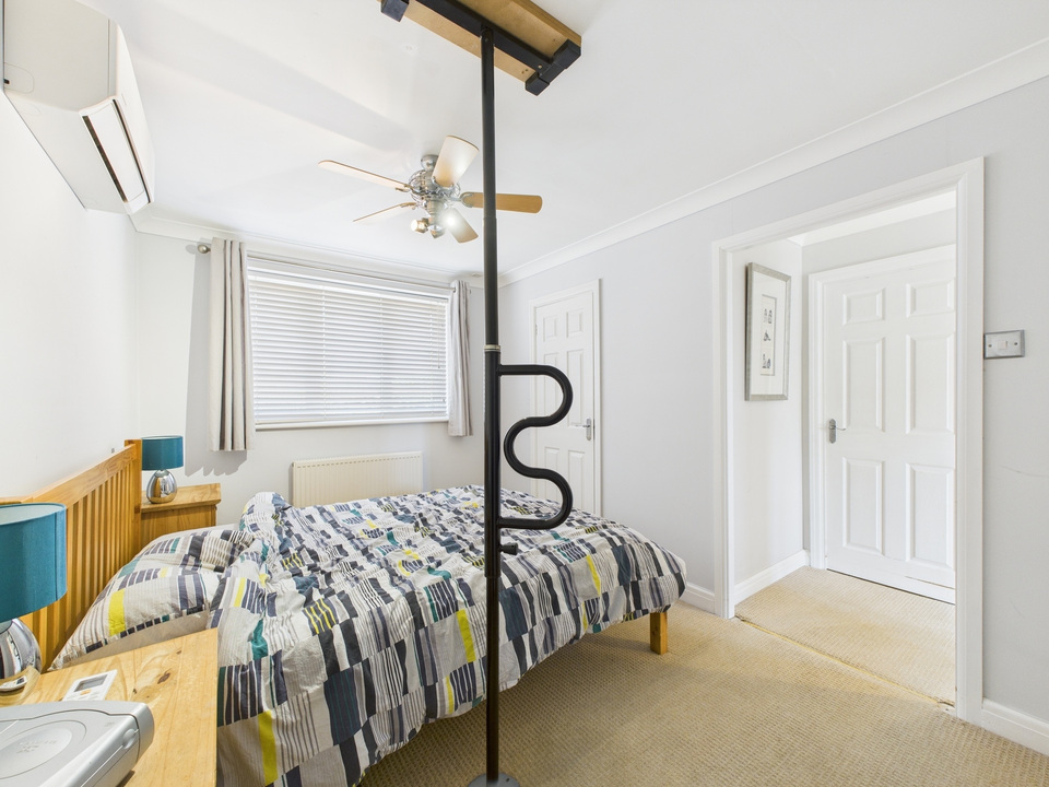 3 bed semi-detached house for sale in Bakers Close, Southwater  - Property Image 7