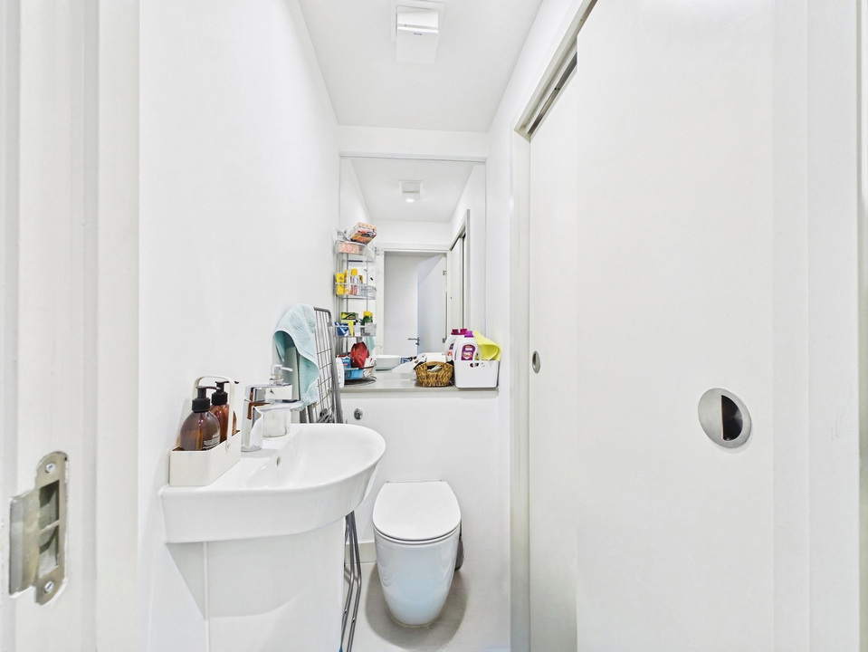 2 bed apartment for sale in Prewetts Mill Apartments, Mill Bay Lane, Horsham, West Sussex  - Property Image 13