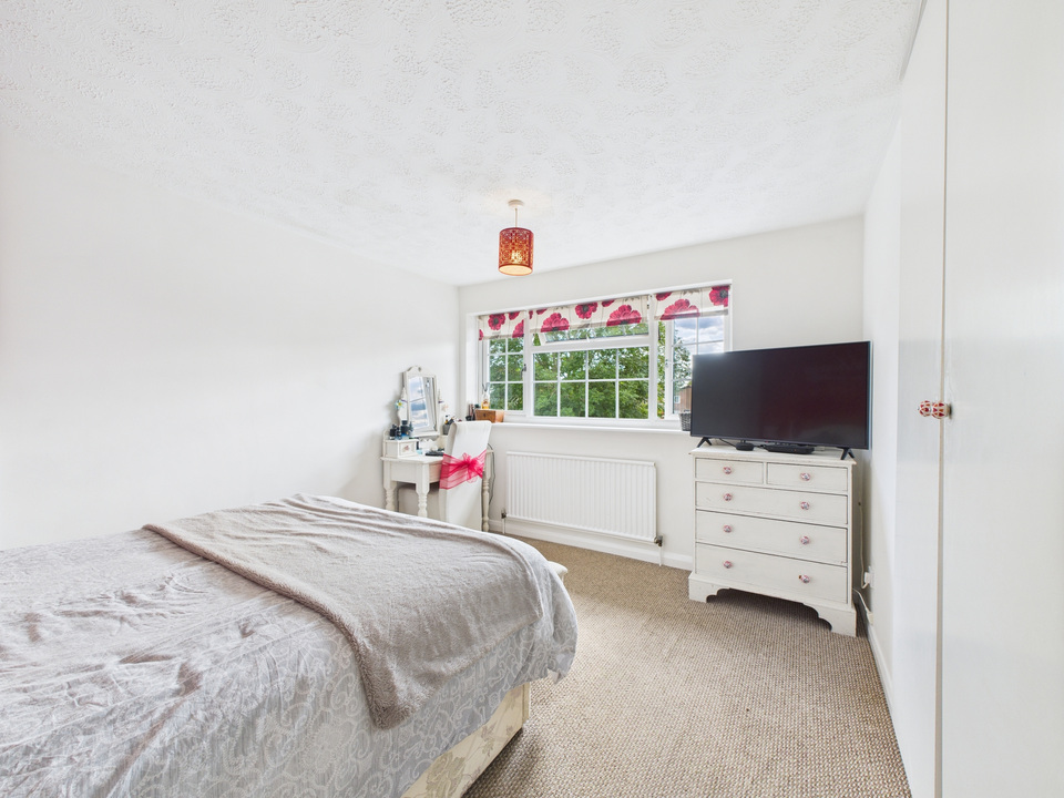 4 bed detached house for sale in Oaks Close, Horsham - Property Image 4