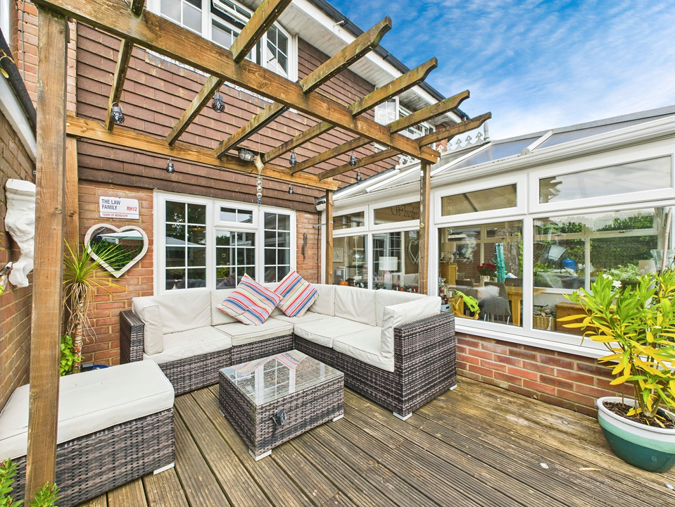 4 bed detached house for sale in Oaks Close, Horsham - Property Image 9