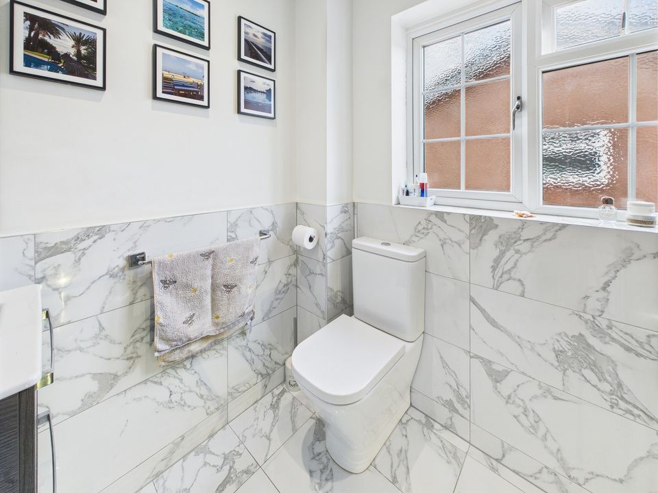 4 bed detached house for sale in Oaks Close, Horsham - Property Image 17