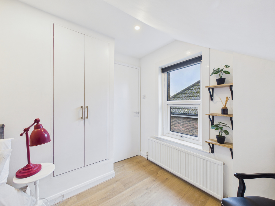 4 bed semi-detached house for sale in Wellington Road, Horsham  - Property Image 21