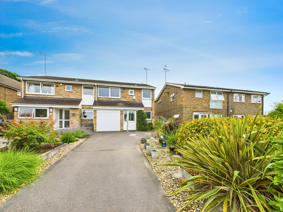 3 bed semi-detached house for sale in Pollards Drive, Horsham  - Property Image 1