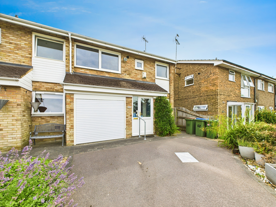 3 bed semi-detached house for sale in Pollards Drive, Horsham  - Property Image 2