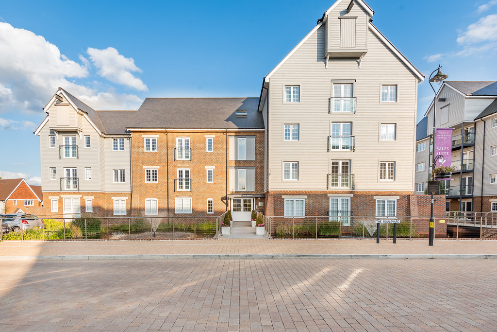 2 bed apartment for sale in The Mill, The Boulevard, Horsham  - Property Image 15
